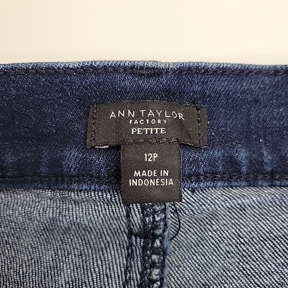 Ann Taylor Factory Petite Women's Jeans Size 12P Dark Wash Straight Slim Stretch - Picture 3 of 13